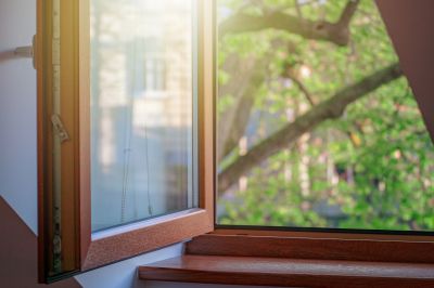 Wood Window Service in Des Moines, IA